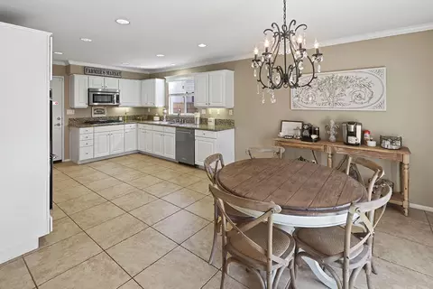 43525 Hampton St, Lancaster, CA 93536 photo 16