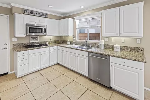 43525 Hampton St, Lancaster, CA 93536 photo 21