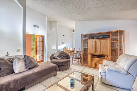 44052 Ruthron Ave, Lancaster, CA 93536 photo 11