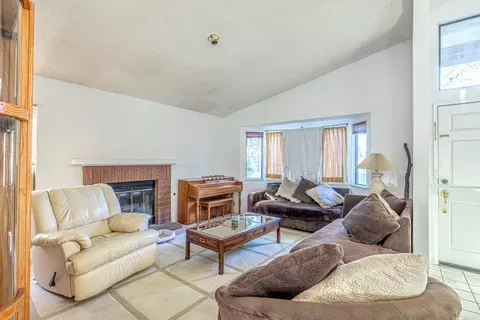 44052 Ruthron Ave, Lancaster, CA 93536 photo 10