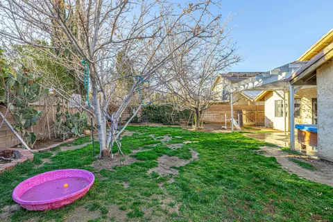 44052 Ruthron Ave, Lancaster, CA 93536 photo 17