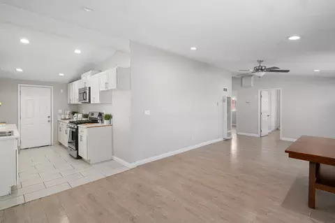 44026 3rd St E, Lancaster, CA 93535 photo 7
