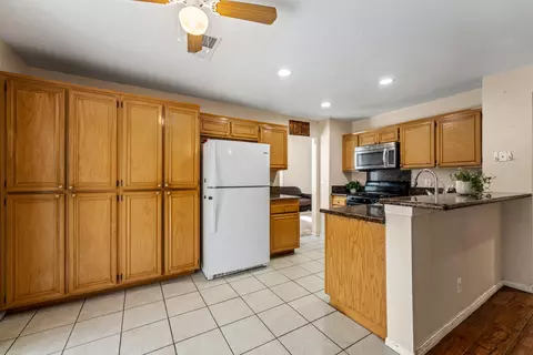 2120 Beechwood St, Lancaster, CA 93535 photo 9