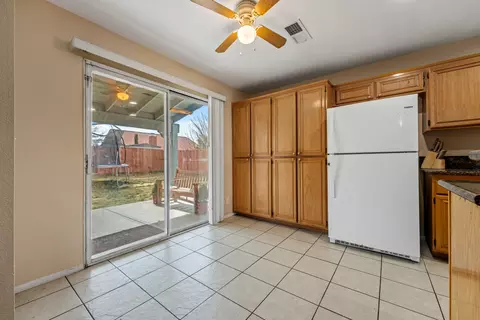 2120 Beechwood St, Lancaster, CA 93535 photo 10