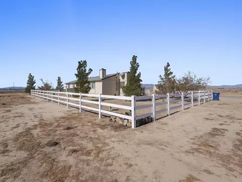 49221 67th St W, Lancaster, CA 93536 photo 15