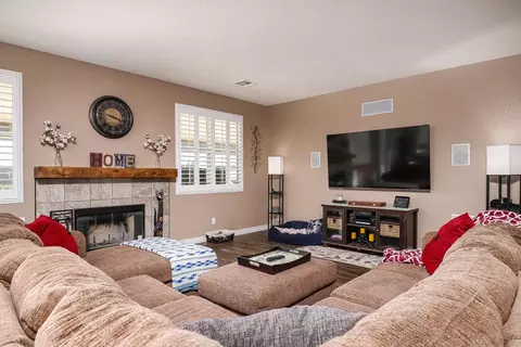 42921 Edson Ave, Lancaster, CA 93536 photo 11