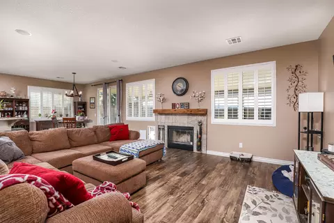 42921 Edson Ave, Lancaster, CA 93536 photo 12