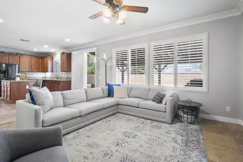 6027 Starview Dr, Lancaster, CA 93536 photo 9