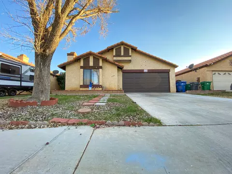 3564 Avocado Ln, Palmdale, CA 93550 photo 1