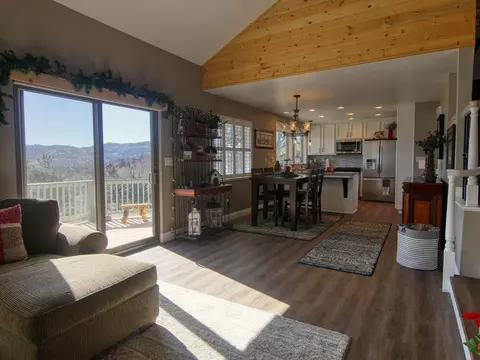 24480 Deertrail Dr, Tehachapi, CA 93561 photo 13