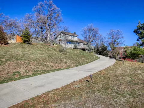 24480 Deertrail Dr, Tehachapi, CA 93561 photo 2