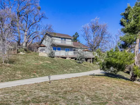 24480 Deertrail Dr, Tehachapi, CA 93561 photo 1