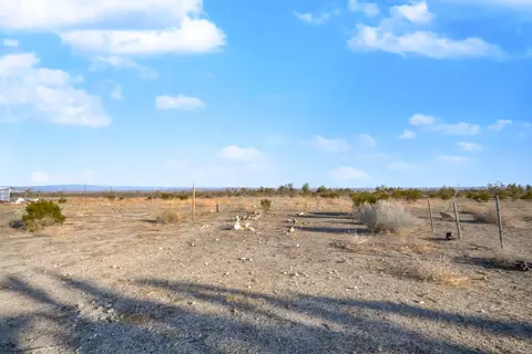 16749 Avenue W8 E, Llano, CA 93544 photo 23