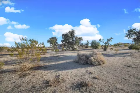 16749 Avenue W8 E, Llano, CA 93544 photo 26