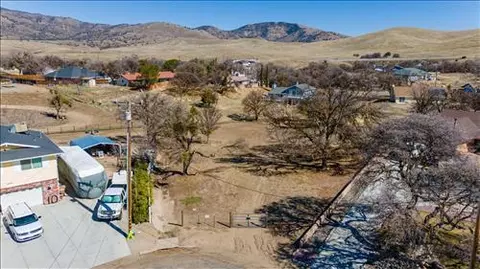 22650 Tree Ct, Tehachapi, CA 93561 photo 7
