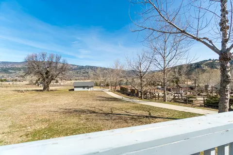 30201 Sunland Way, Tehachapi, CA 93561 photo 18