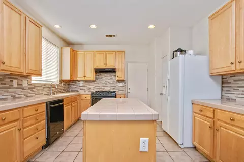36752 30th St E, Palmdale, CA 93550 photo 7