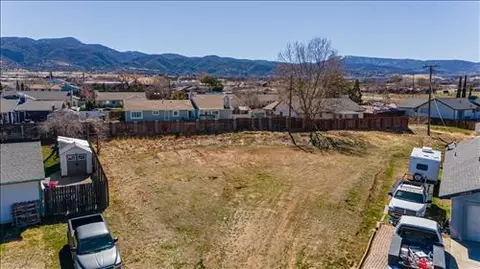 20420 Steeple Ct, Tehachapi, CA 93561 photo 4