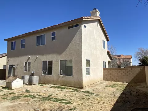 44005 Camellia St, Lancaster, CA 93535 photo 6