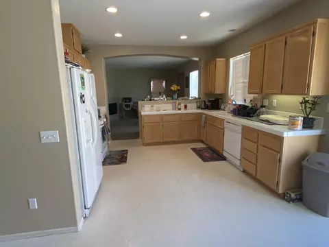 44005 Camellia St, Lancaster, CA 93535 photo 4