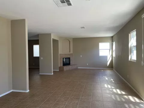 1442 Green St S, Tehachapi, CA 93561 photo 4