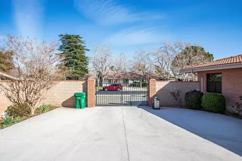44745 Lowtree Ave, Lancaster, CA 93534 photo 37