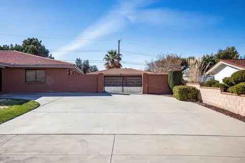 44745 Lowtree Ave, Lancaster, CA 93534 photo 4