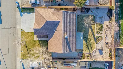 6231 Granite Ct, Lancaster, CA 93536 photo 4