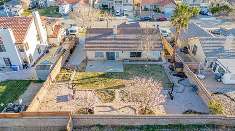 6231 Granite Ct, Lancaster, CA 93536 photo 5