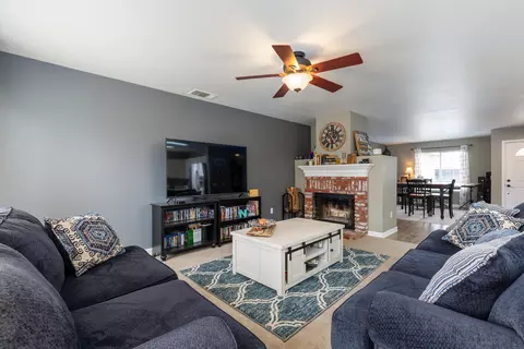 6150 Treehaven Ct, Lancaster, CA 93536 photo 5