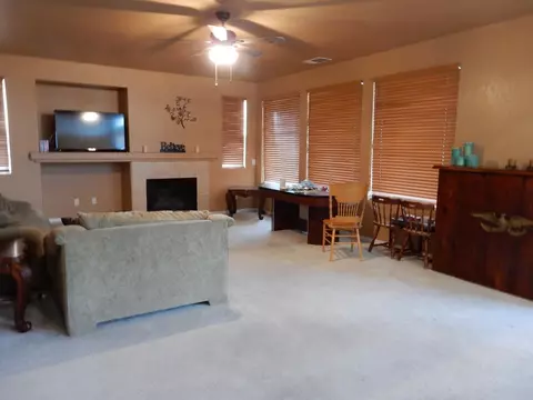 5729 Adobe Dr, Palmdale, CA 93552 photo 5