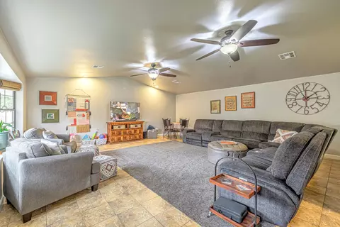 44211 Fine St, Lancaster, CA 93536 photo 8