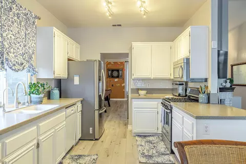 42038 Pleasant View Dr, Lancaster, CA 93536 photo 15
