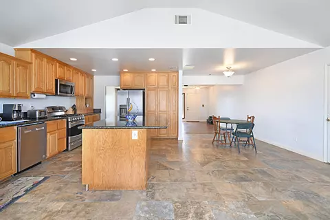 8503 Avenue J E, Lancaster, CA 93535 photo 6