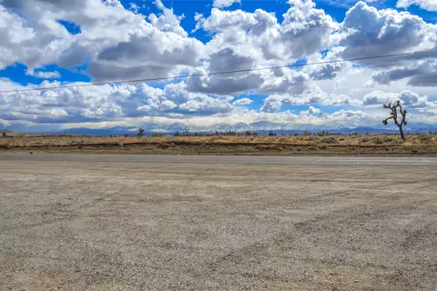 8503 Avenue J E, Lancaster, CA 93535 photo 13