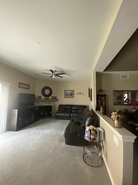 5646 W Forry Ct, Lancaster, CA 93536 photo 6