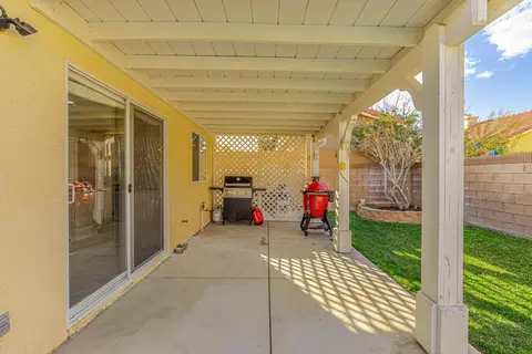 2775 Chaplin Dr, Lancaster, CA 93536 photo 6