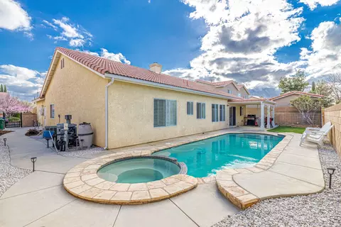 2775 Chaplin Dr, Lancaster, CA 93536 photo 9