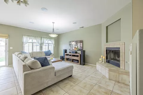 2775 Chaplin Dr, Lancaster, CA 93536 photo 18
