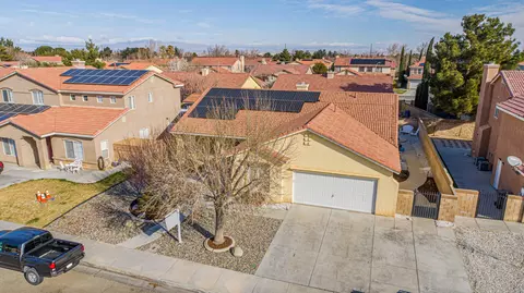 2775 Chaplin Dr, Lancaster, CA 93536 photo 8