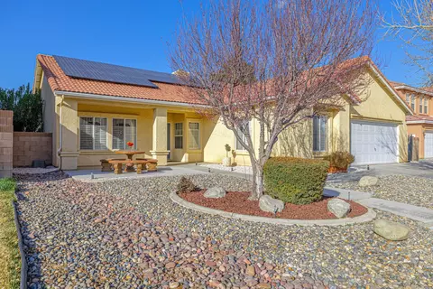 2775 Chaplin Dr, Lancaster, CA 93536 photo 4