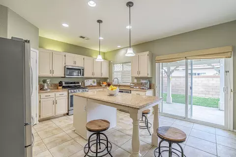 2775 Chaplin Dr, Lancaster, CA 93536 photo 23