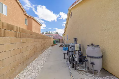 2775 Chaplin Dr, Lancaster, CA 93536 photo 11