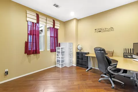 1351 Clasico Dr, Tehachapi, CA 93561 photo 5