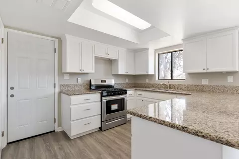 22730 Lake Dr, Tehachapi, CA 93561 photo 9