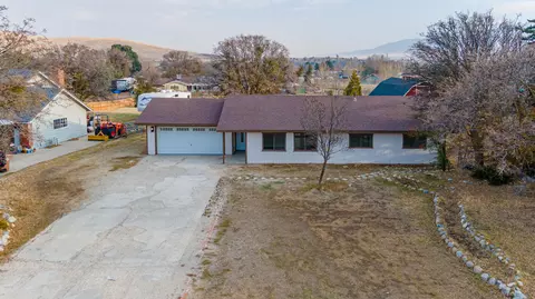 22730 Lake Dr, Tehachapi, CA 93561 photo 1