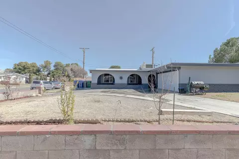 458 E Lingard St E, Lancaster, CA 93535 photo 1