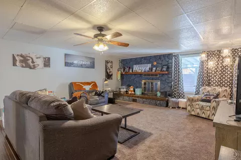 458 E Lingard St E, Lancaster, CA 93535 photo 10