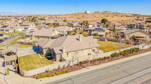 41606 Firenze St, Lancaster, CA 93536 photo 6
