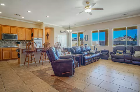 41606 Firenze St, Lancaster, CA 93536 photo 23
